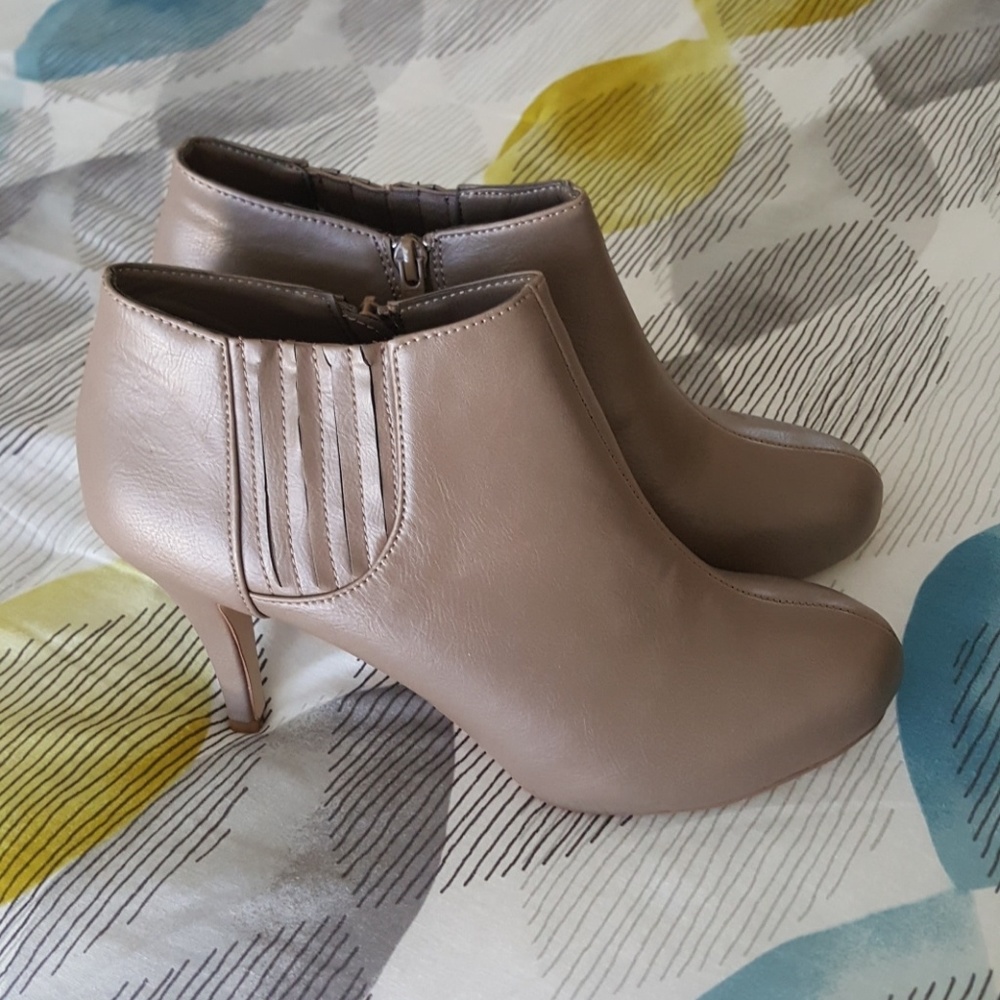 New Steve Madden Bootie